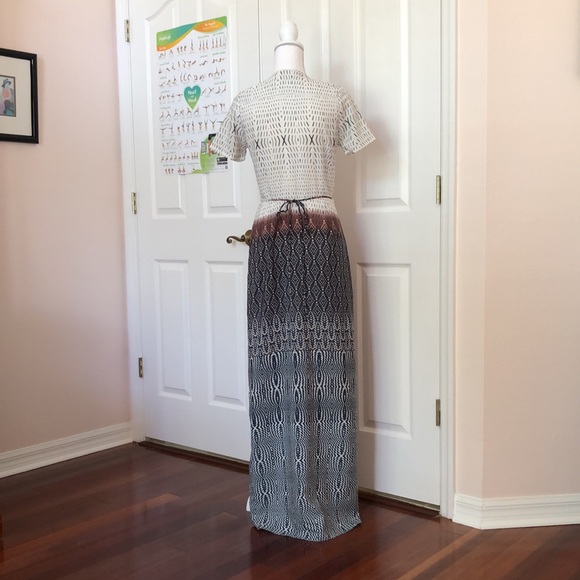 Like Mynded Maxi Navy Pattern Wrap Dress SZ S - Picture 5 of 11